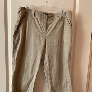 Tommy Bahama cropped pants.